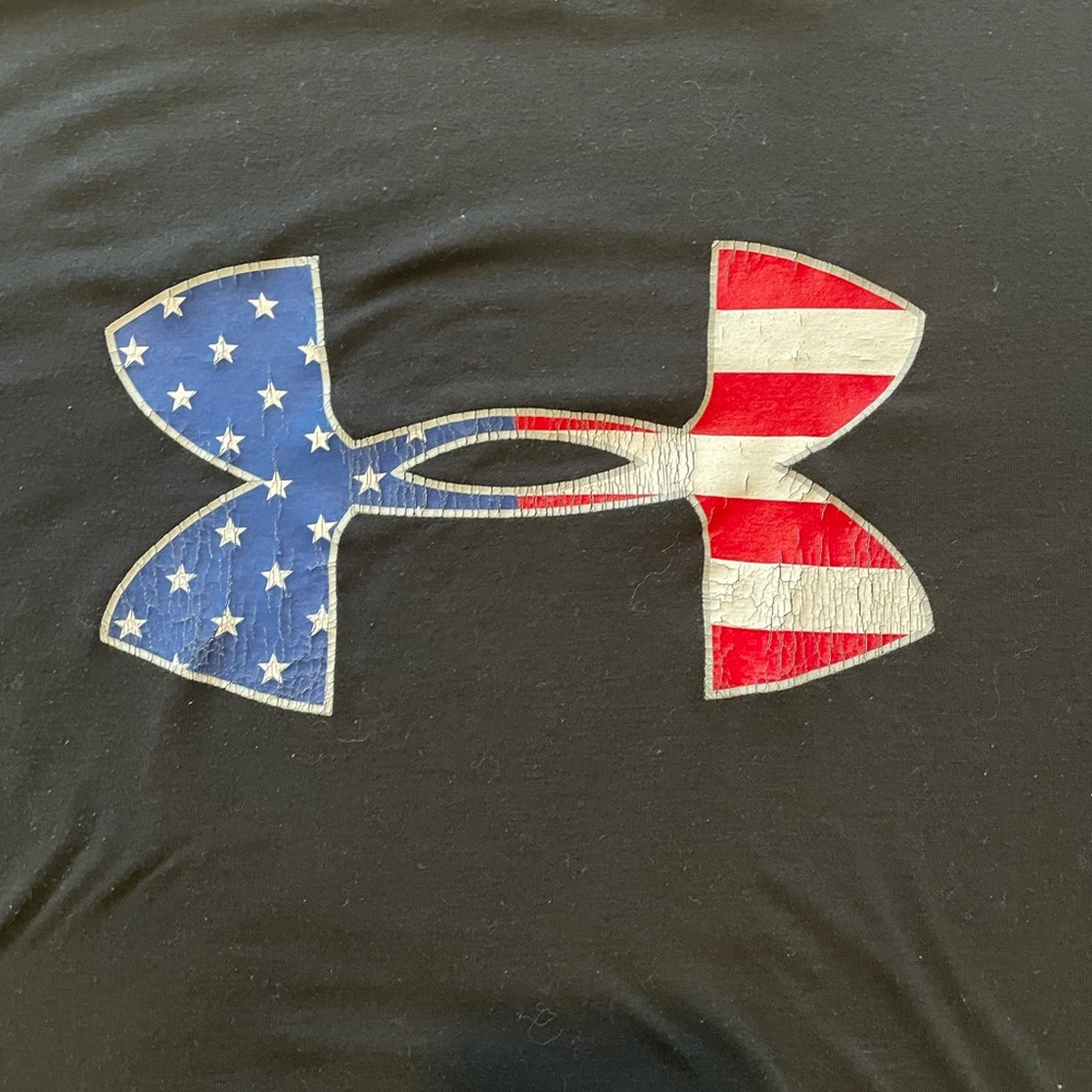 Under Armour Tee Size Small - Picture 2 of 4